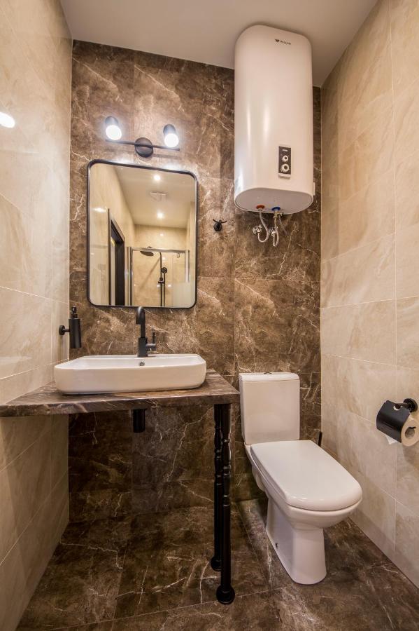 Apartments On Ploshcha Ukrainskykh Heroiv Kiev Dış mekan fotoğraf