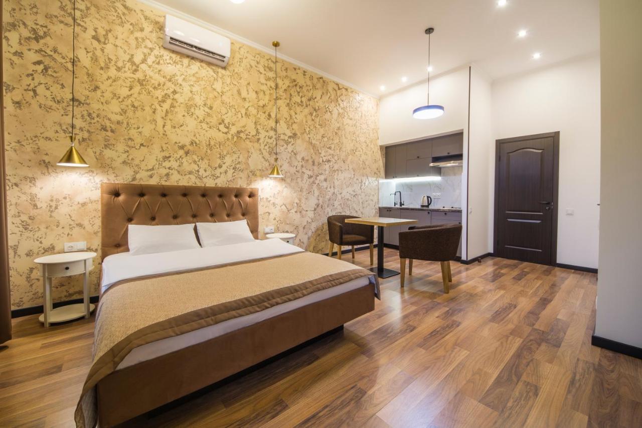 Apartments On Ploshcha Ukrainskykh Heroiv Kiev Dış mekan fotoğraf